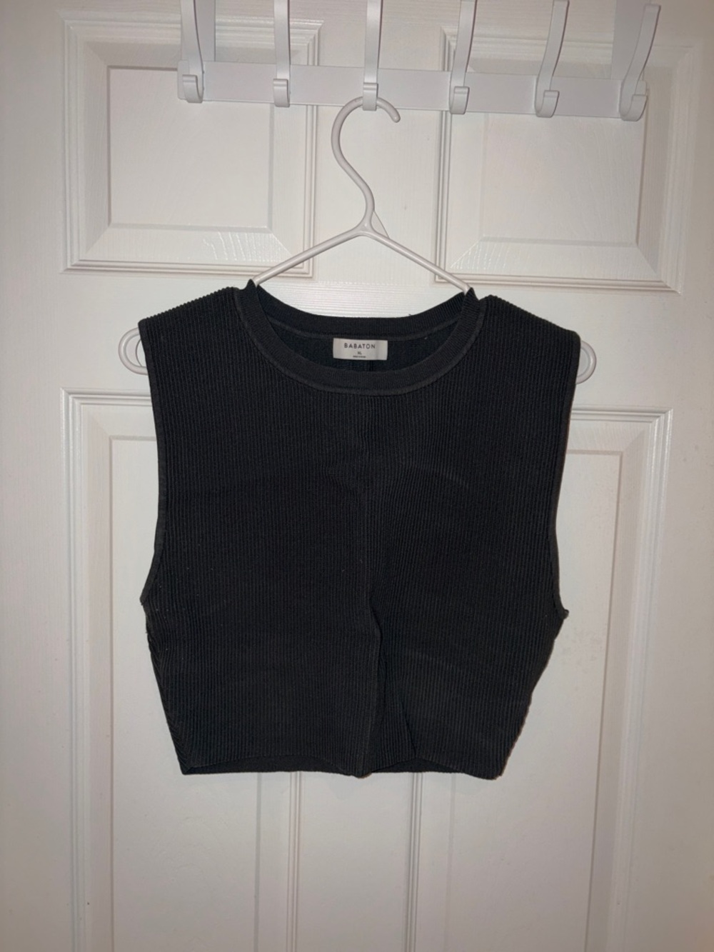 Babaton Black Ribbed Cropped Sleeveless Top